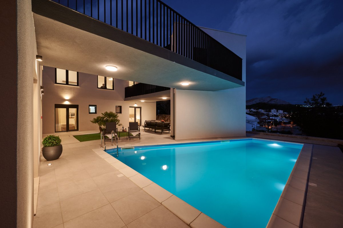 villa_adriastar